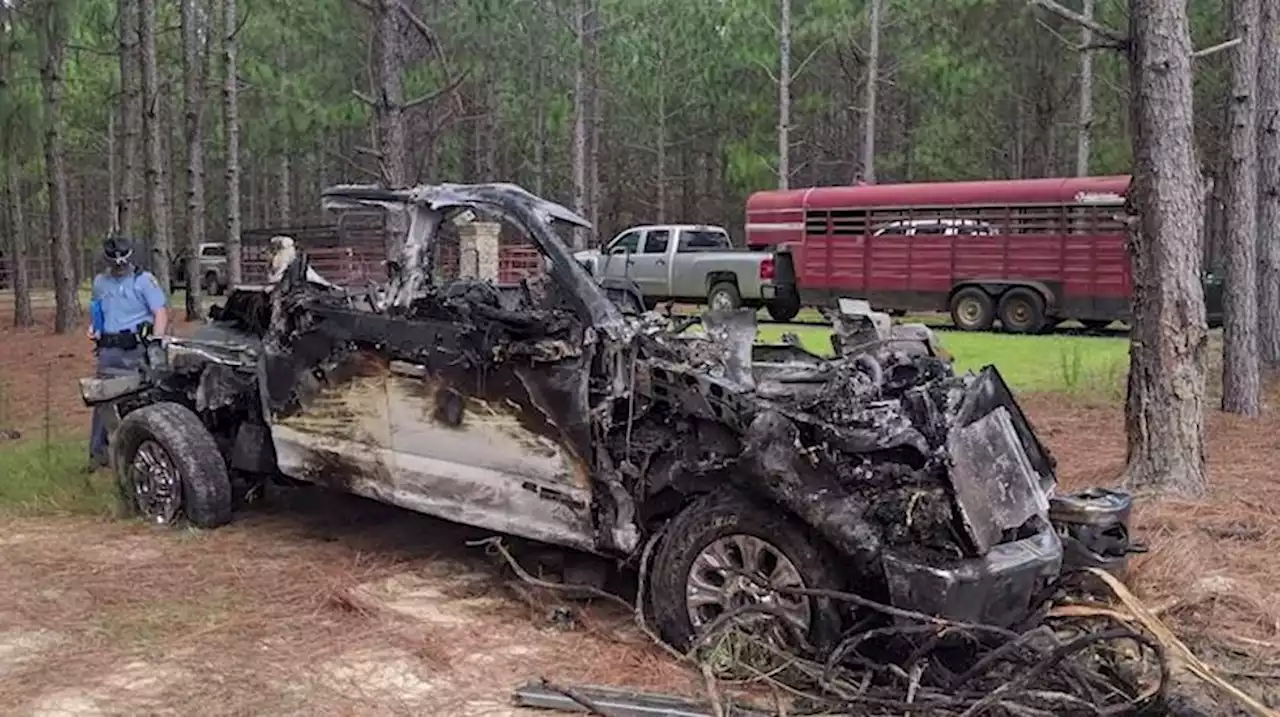 Man saves grandfather, 3 grandkids from fiery car crash