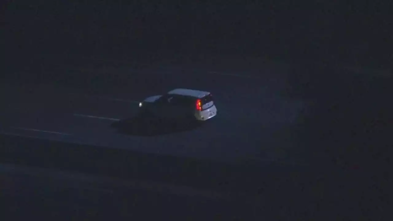 Police Chase: Authorities in pursuit of car on 5 Freeway