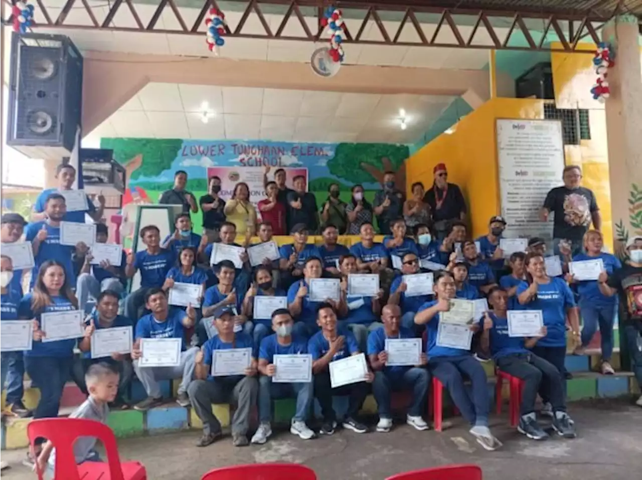 39 drug surrenderers in Cebu town complete community-based treatment