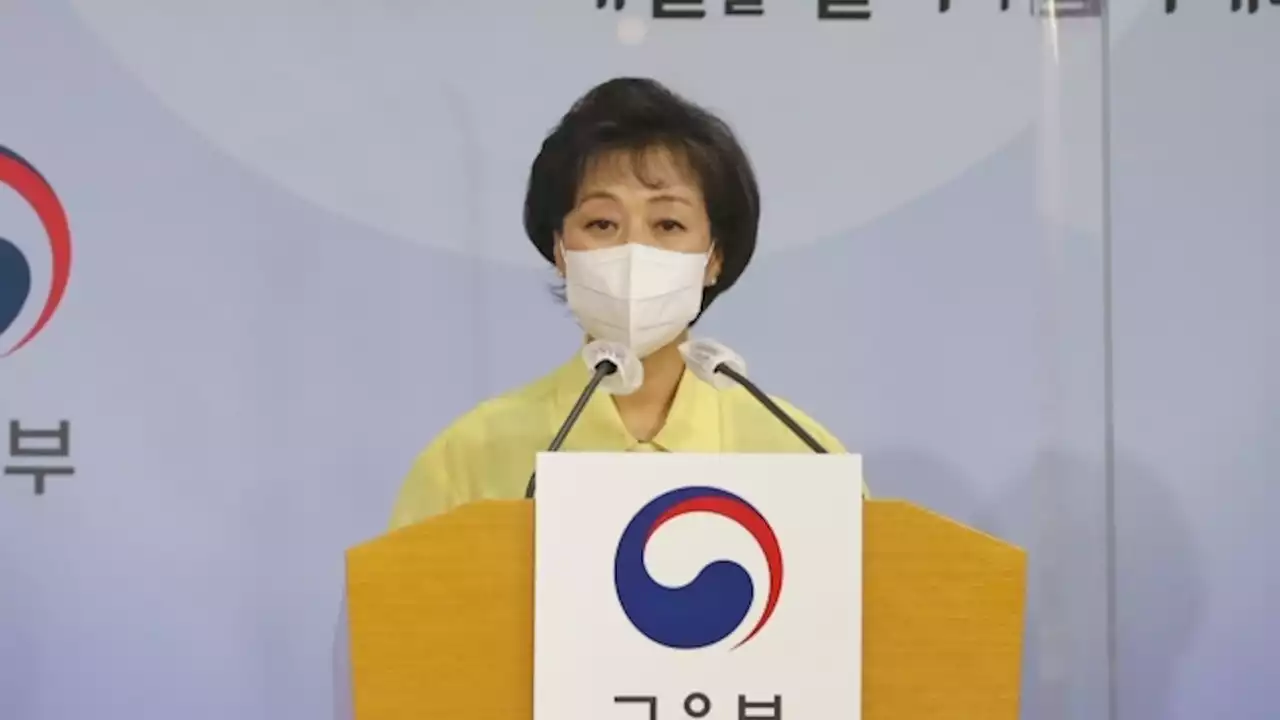 귀 열겠다더니 입 닫았다…사퇴론 커지는 박순애 '사면초가'