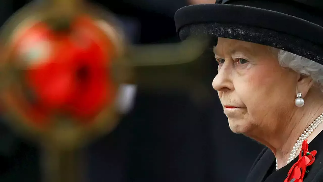 Queen Elizabeth Trauert Um Ihre Beste Freundin