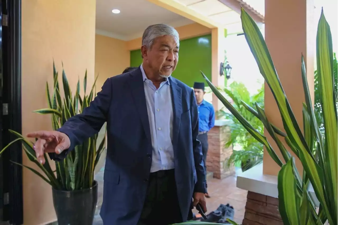Ahmad Zahid’s corruption trial postponed, lawyers down with Covid-19