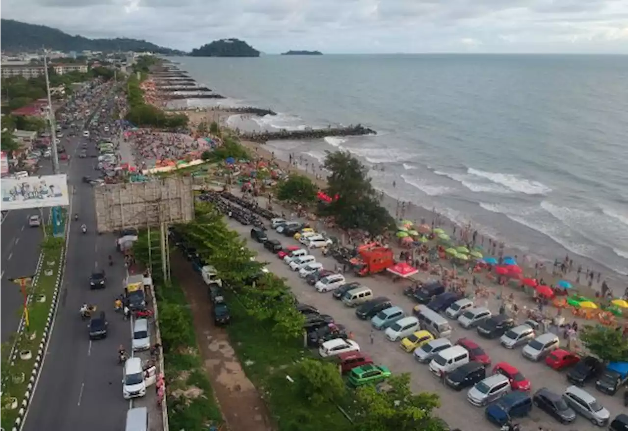 Pantai Padang Dipersolek untuk Pusat Kegiatan Masyarakat