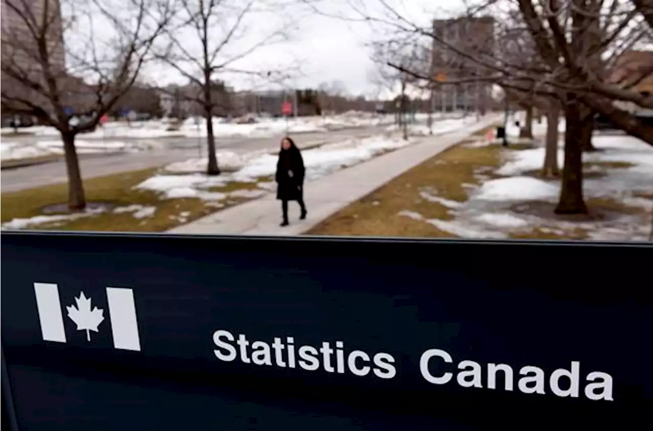 Canada’s unemployment rate remains at historic low of 4.9 per cent | National Newswatch