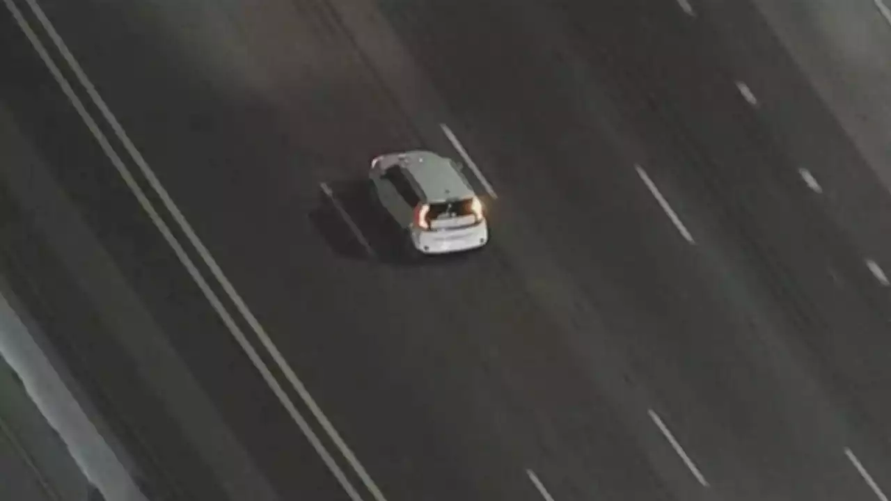 Driver In Long Pursuit Waits For Authorities Outside Supermarket Near USC