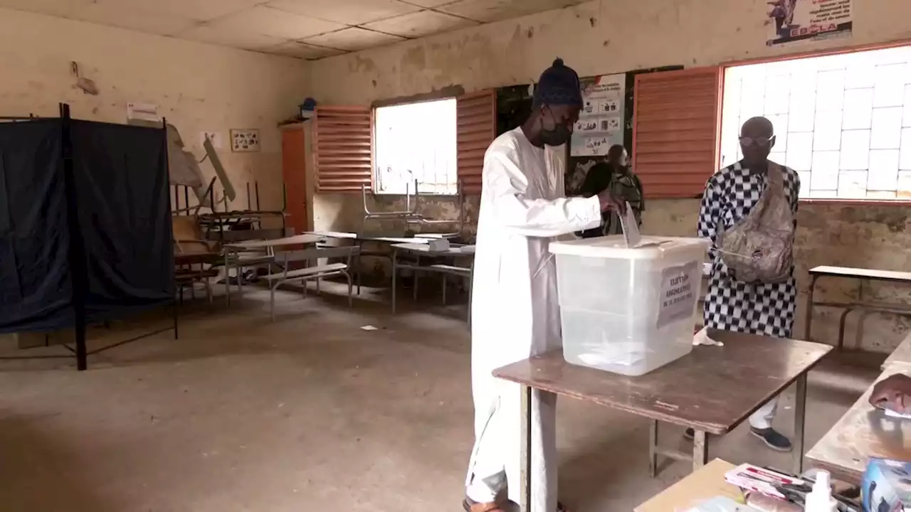 Senegal ruling coalition loses comfortable majority