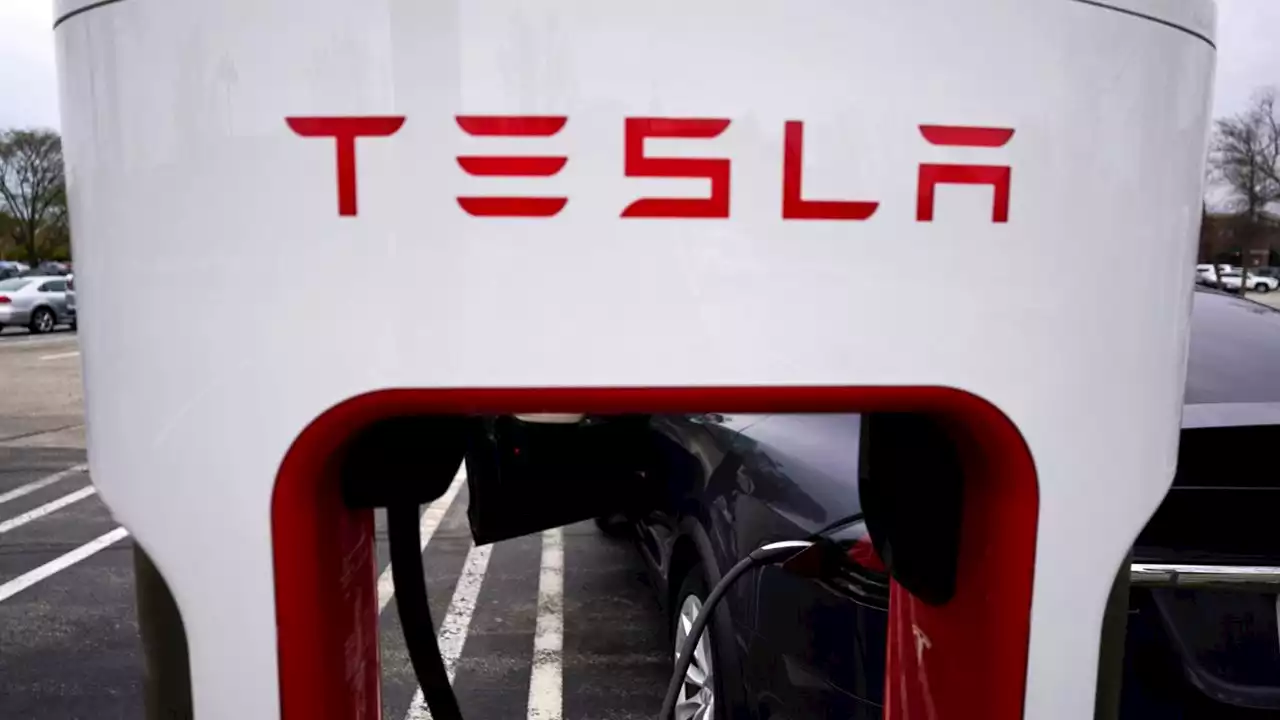 Tesla investors approve stock split; Musk to add factories