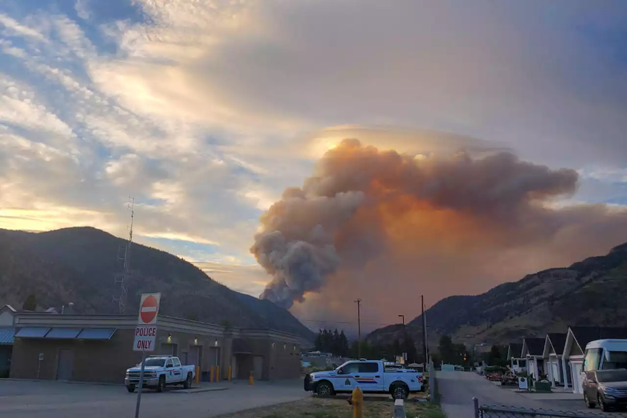 All of Olalla under evacuation order as Keremeos Creek wildfire grows in Okanagan - Terrace Standard