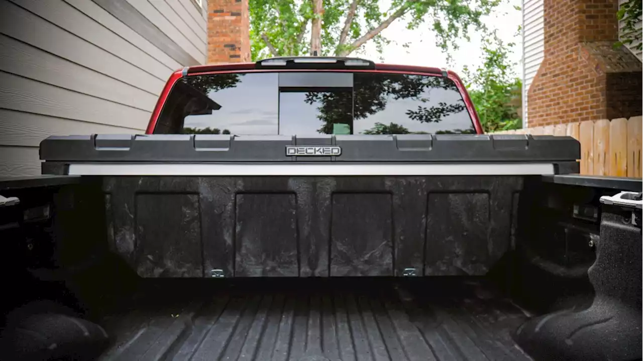 Decked Truck Tool Box Review: The ladder makes all the difference | Autoblog