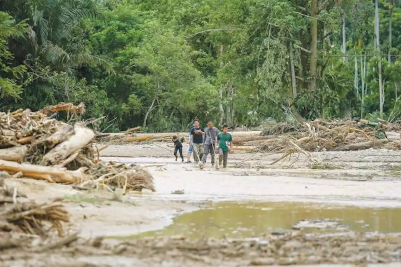 Sungai Kupang terhakis teruk