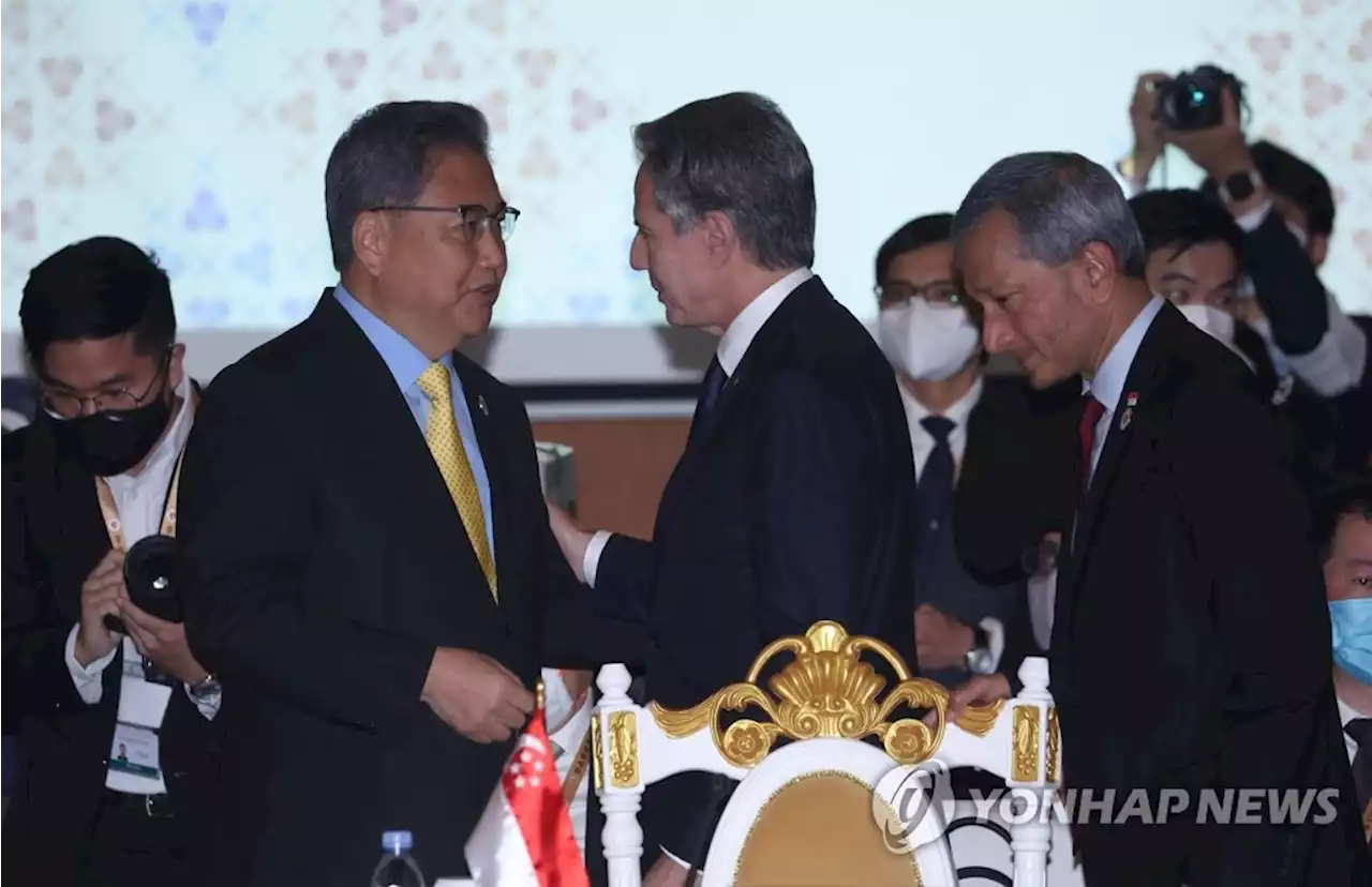 박진, 中왕이 면전서 '힘에 의한 일방적 현상변경 용납 안돼' | 연합뉴스