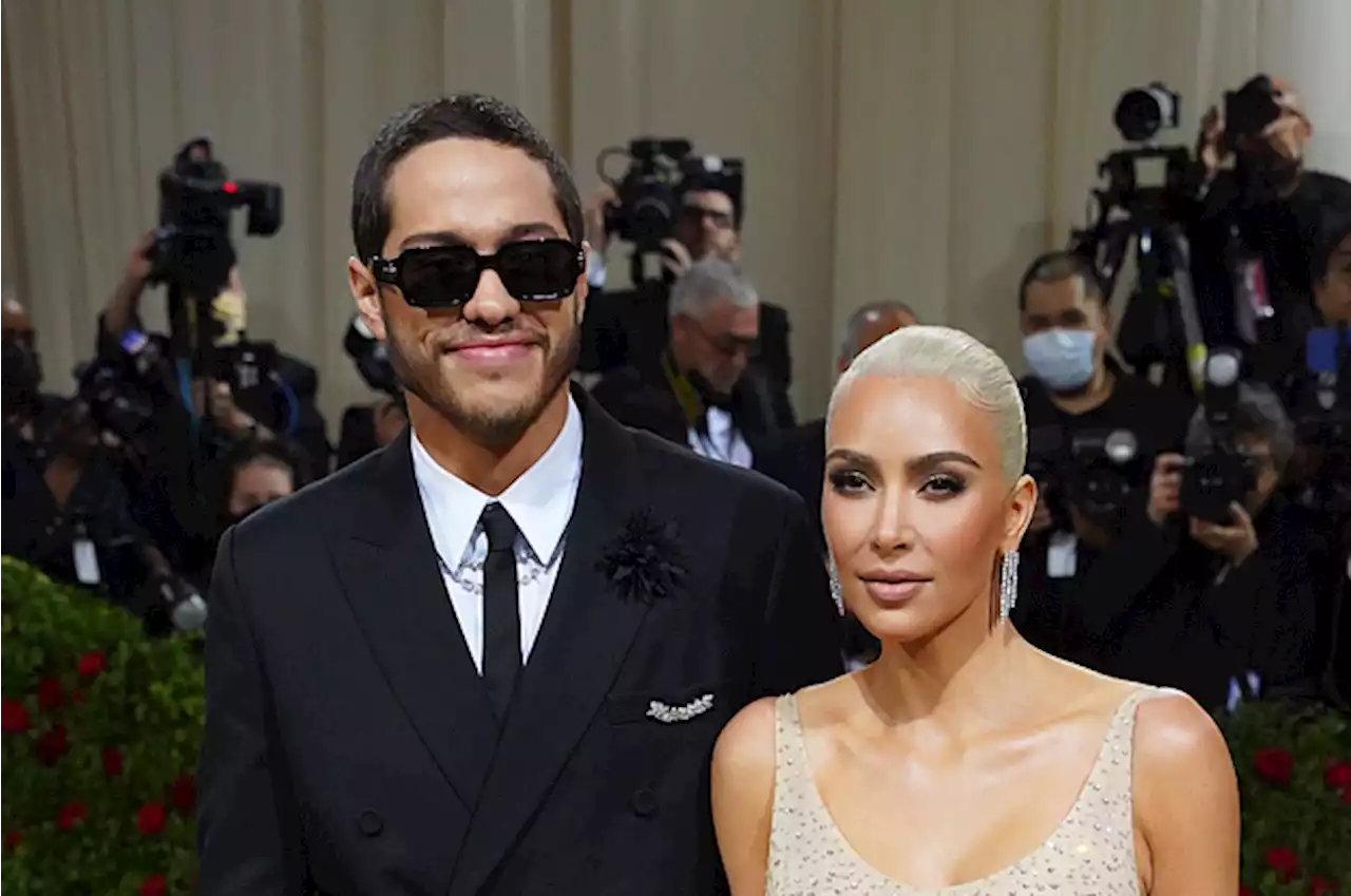 Kim Kardashian And Pete Davidson Have Split Up And Of Course Social Media Is Lit