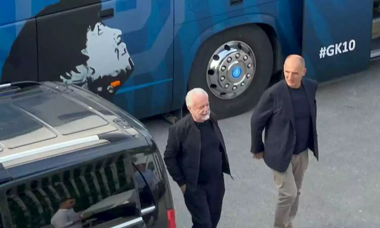 Napoli, finalmente De Laurentiis: il presidente per la prima volta allo stadio VIDEO