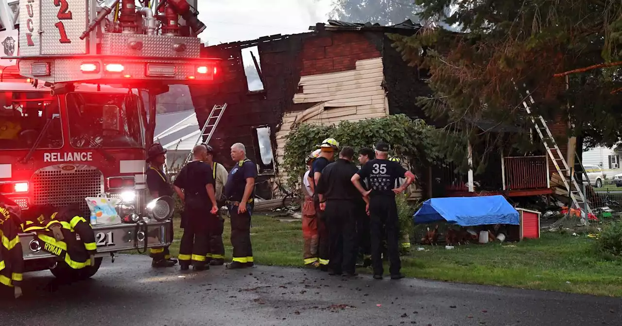 Pennsylvania blaze kills firefighter's 10 relatives, 3 of them children