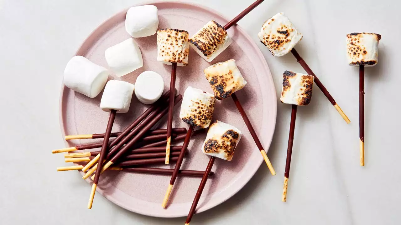 Pocky S'Mores