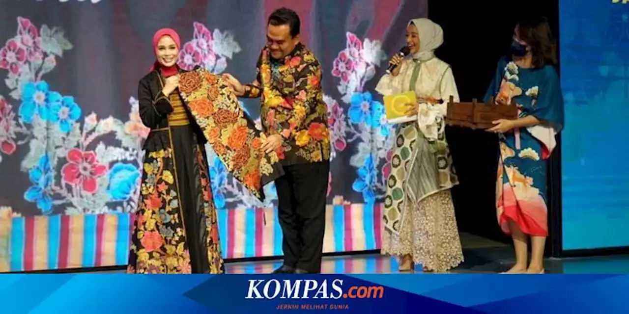 Diperagakan Istri Ganjar Pranowo, Batik Blora Tampail Memukau di SFT 2022