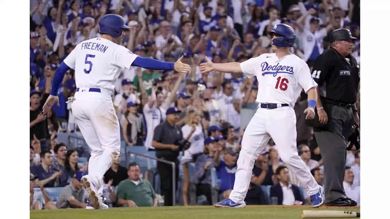 Dodgers turn tears to smiles, rout Padres after Vin Scully tribute