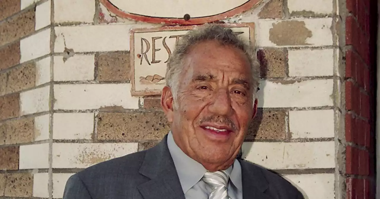 Salvador Avila, bracero turned Mexican restaurant baron, dies at 99