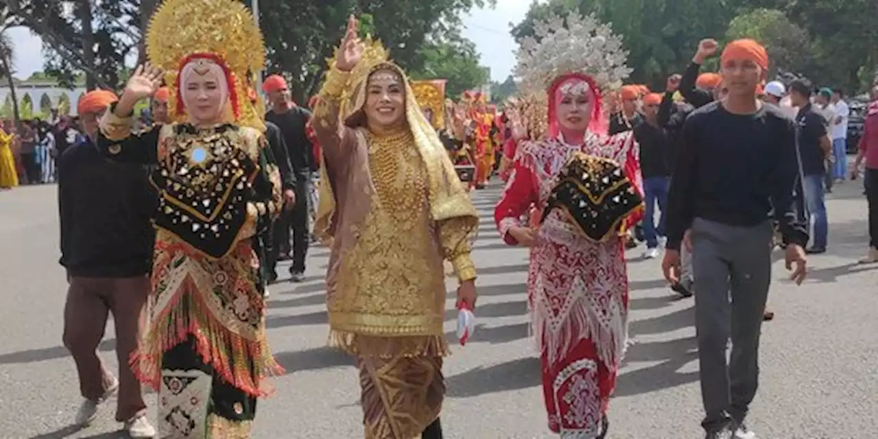 Bagholek Godang, Upaya Pemkab Kampar Revitalisasi Adat dari Gerusan Zaman | merdeka.com