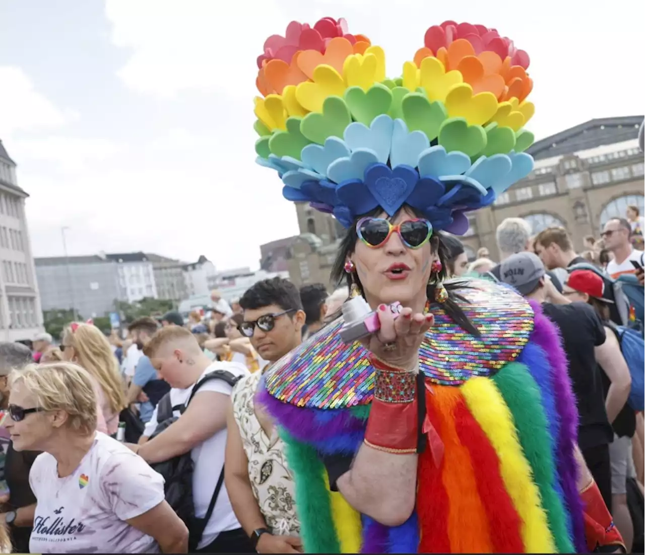 Regenbogenmeer, Promis, tolle Kostüme – so lief der CSD in Hamburg