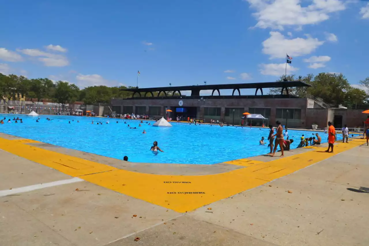 NYC Parks employee assaulted by masked man at Brooklyn pool: cops