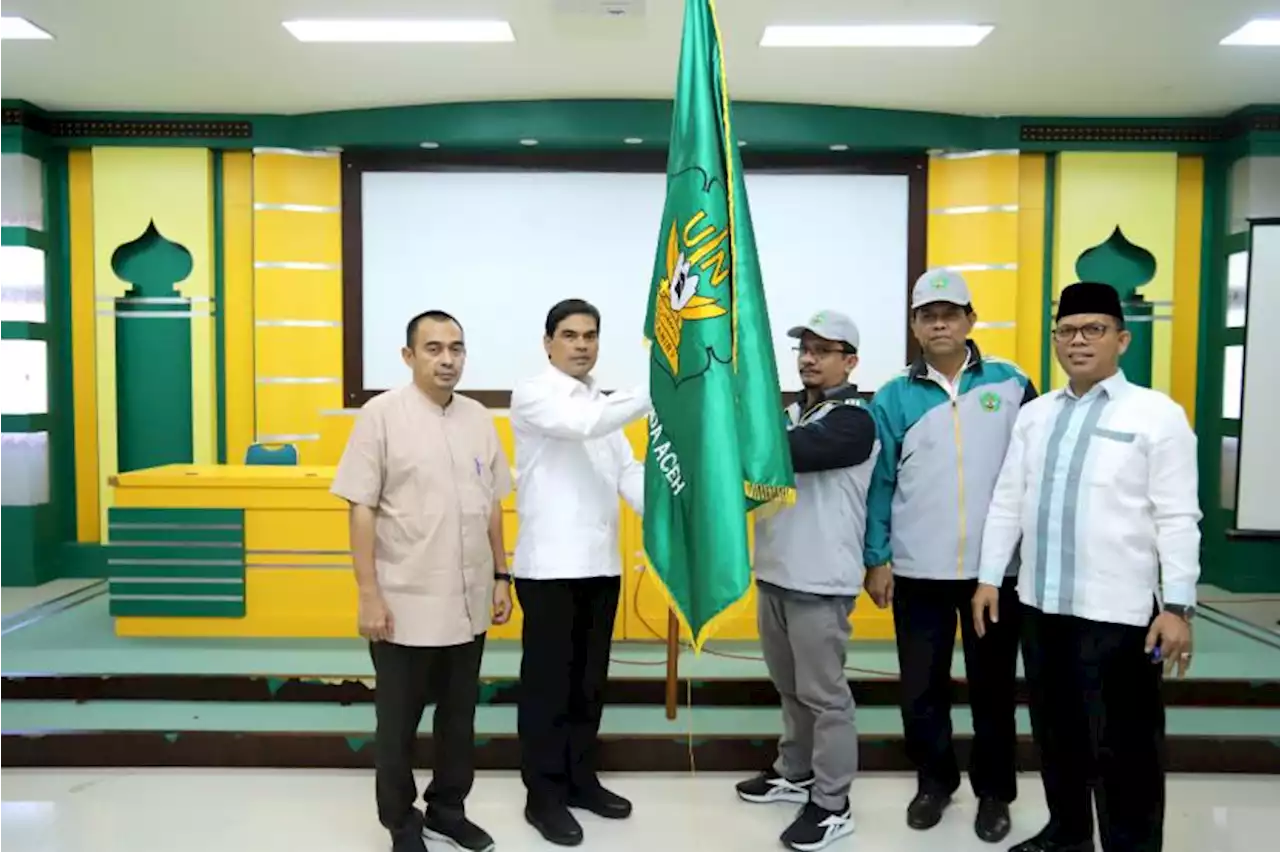 Rektor UIN Ar-Raniry Lepas Kontingen Pesona PTKN 2022 |Republika Online