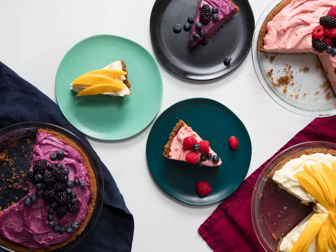 No-Bake Flavored Cheesecake Is Easy as Adding Freeze-Dried Fruit