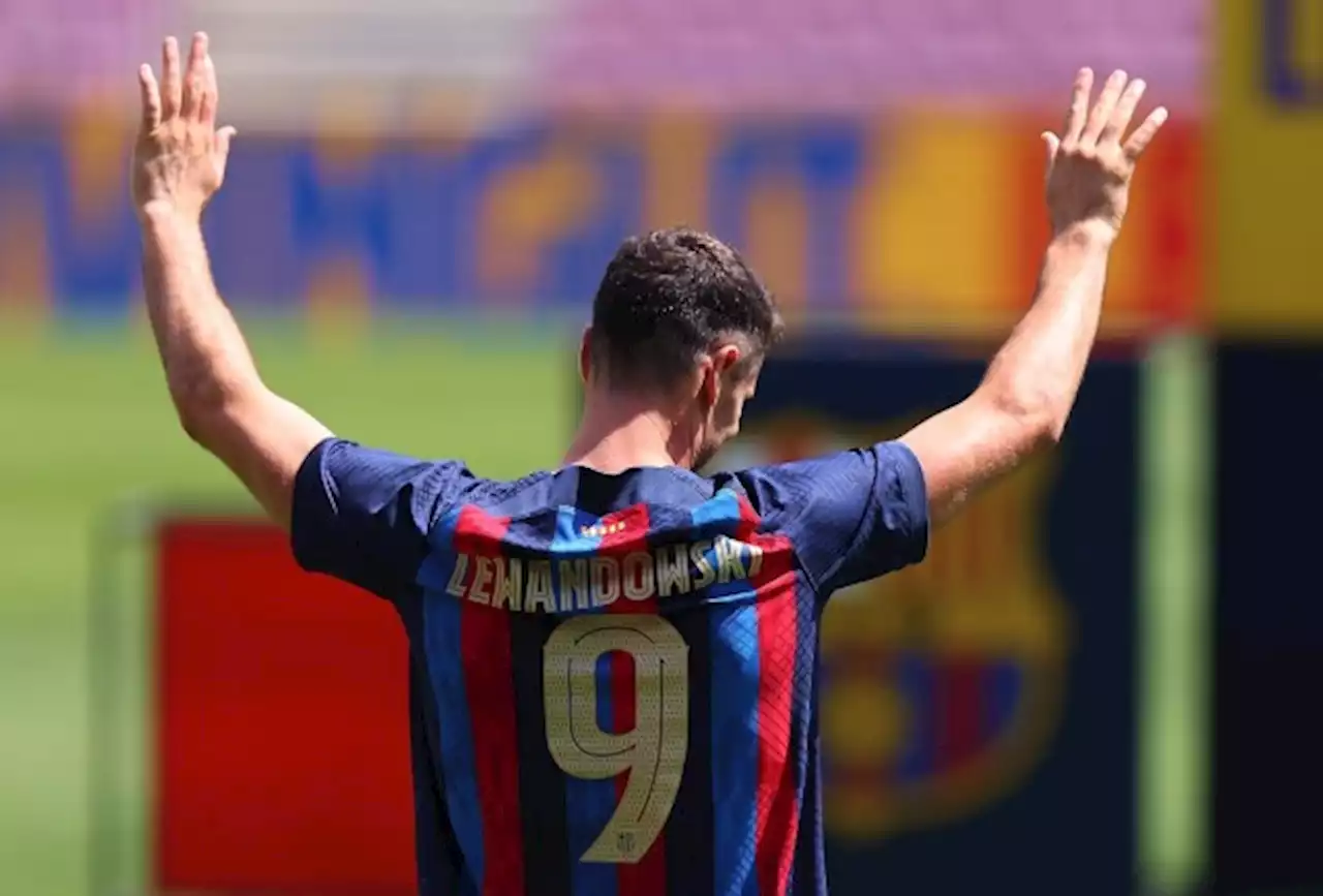 Barcelona Confirm Robert Lewandowski's Shirt Number For 2022/2023 Season