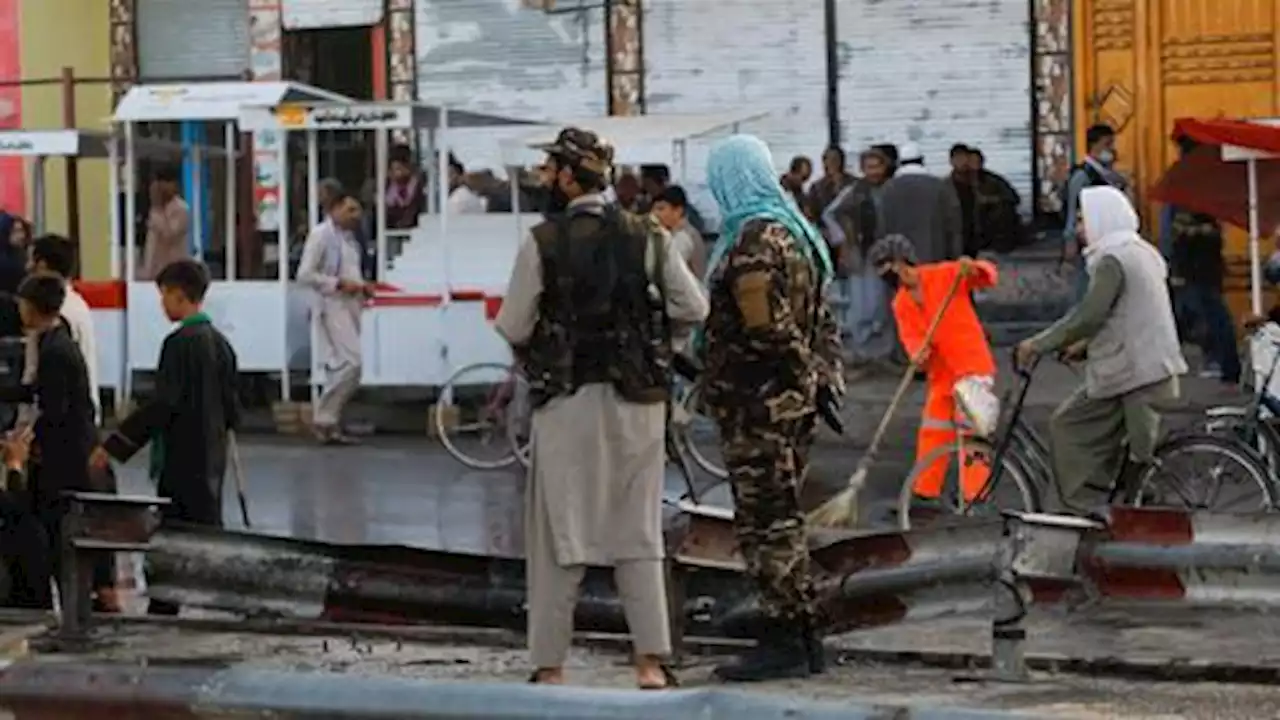 Blast hits busy shopping street in Kabul, several injured