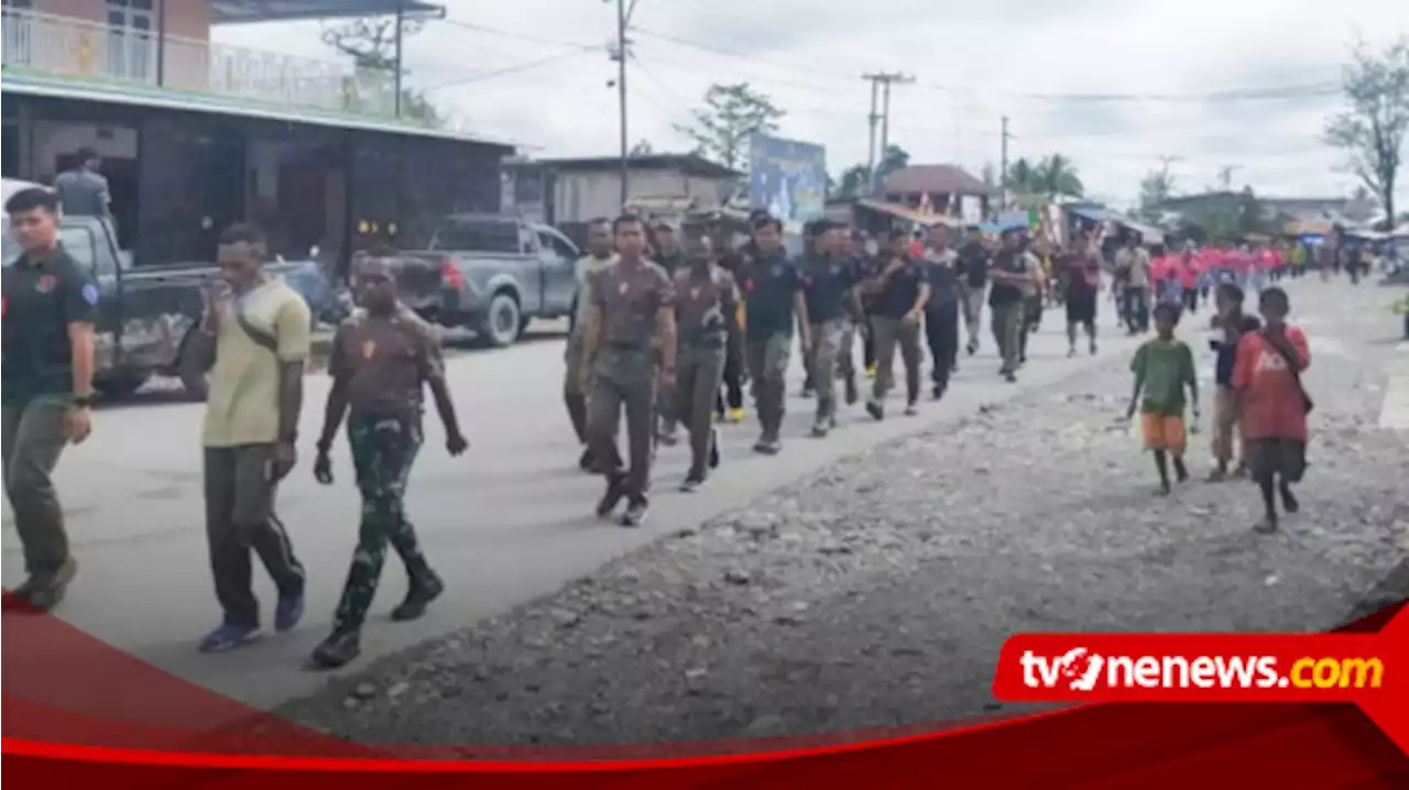 Jelang HUT RI ke 77, TNI-Polri di Yakuhimo Jaga Kekompakan dengan Olah Raga Bersama