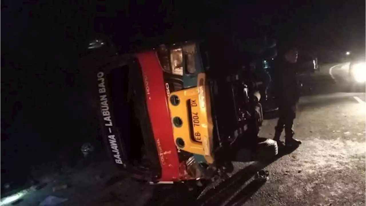 Bus Polisi Penjaga Aksi Mogok Tarif Labuan Bajo Terbalik, 1 Tewas