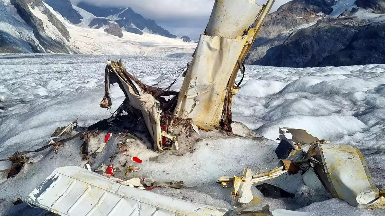 Gletscherschmelze: Flugzeugwrack taucht nach 54 Jahren auf