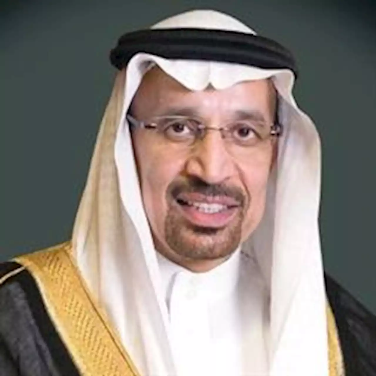 تخدم تجارة الجوالات.. الفالح: آبل ستعلن قريباً عن منطقة لوجستية خاصة بمطار الملك خالد في الرياض