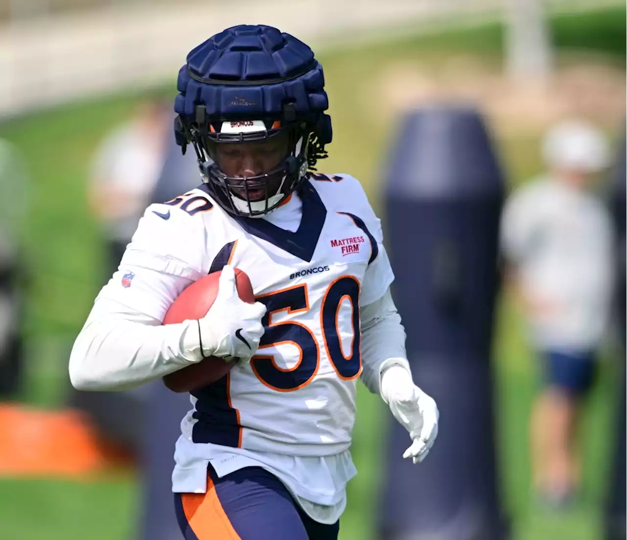 Broncos inside linebacker Jonas Griffith on way to securing Week 1 starting role: “He’s locked in”