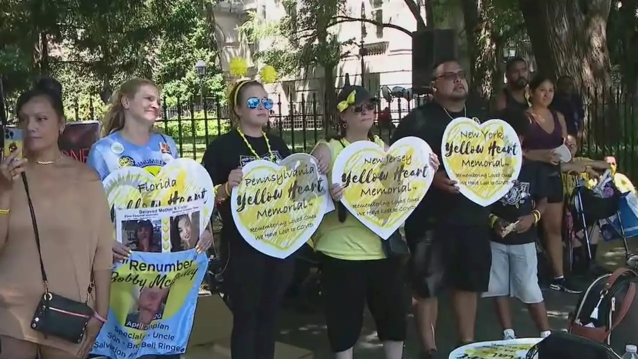 Hundreds march across Brooklyn Bridge for 2nd annual 'March to Remember'