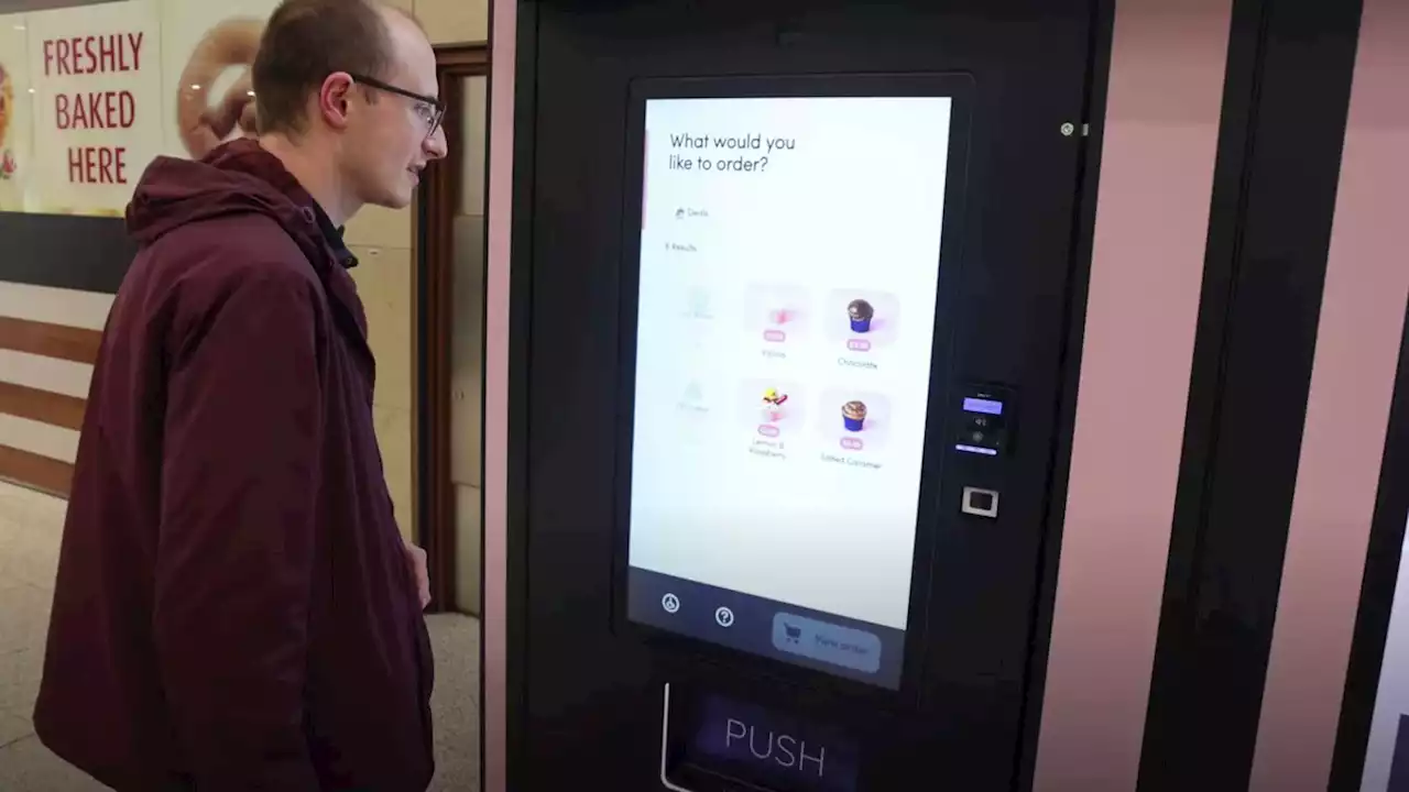 We tried the new vending machines at Manchester Arndale selling cupcakes