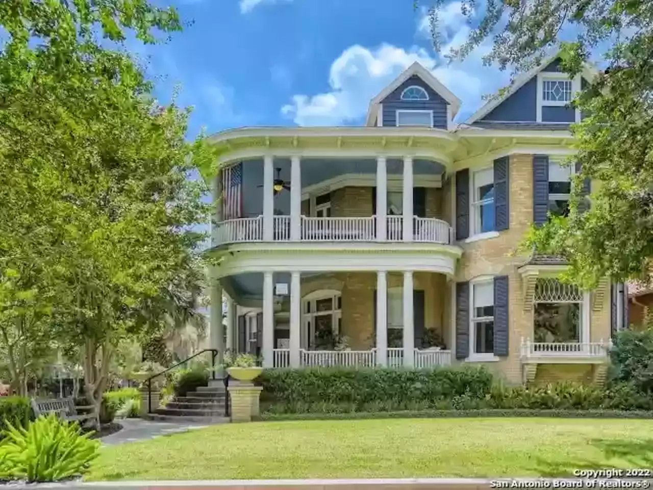 This home for sale has landscape architecture by the president of the San Antonio Botanical Garden