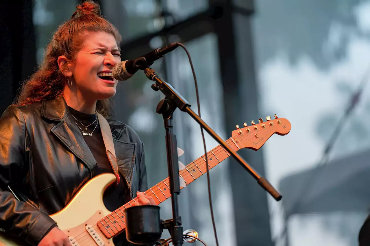 Best Coast offers heartwarming tribute during Outside Lands set