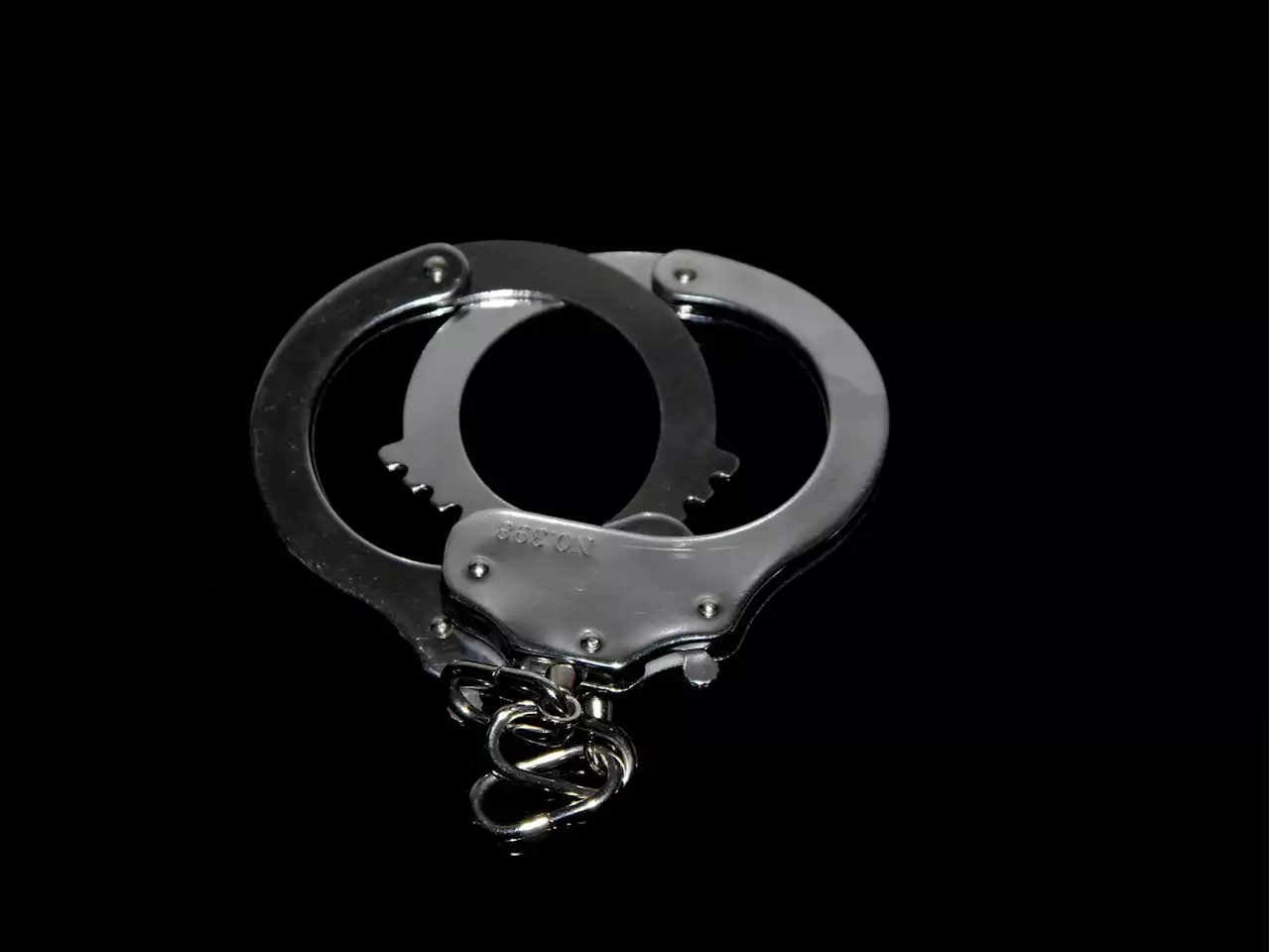 North West: SAPS Constable arrested for assaulting girlfriend