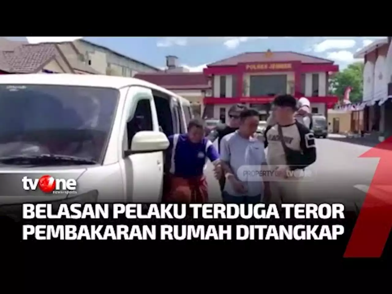 15 Terduga Pelaku Teror Desa Mulyorejo Ditangkap - tvOne