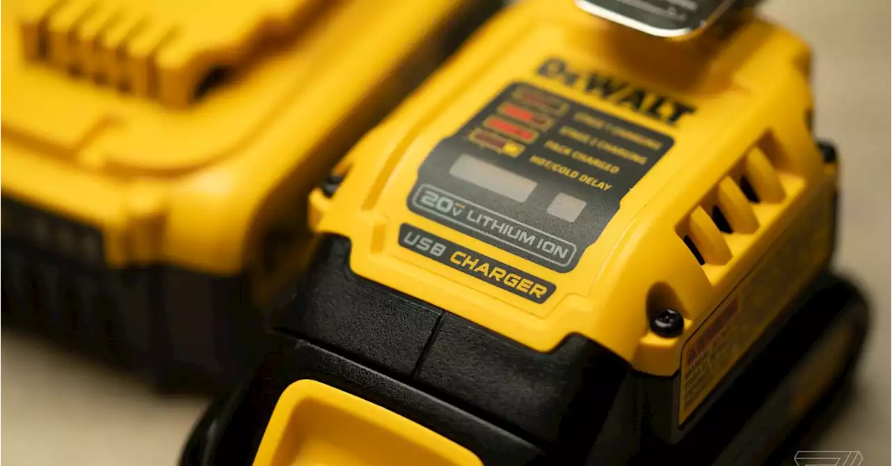 DeWalt gave my power tool battery the power of USB-C