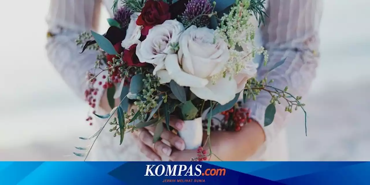 Sambut HUT Kemerdekaan ke-77 RI, Pengantin Nikah Gratis di Yogyakarta Ikut Lomba Makan Kerupuk