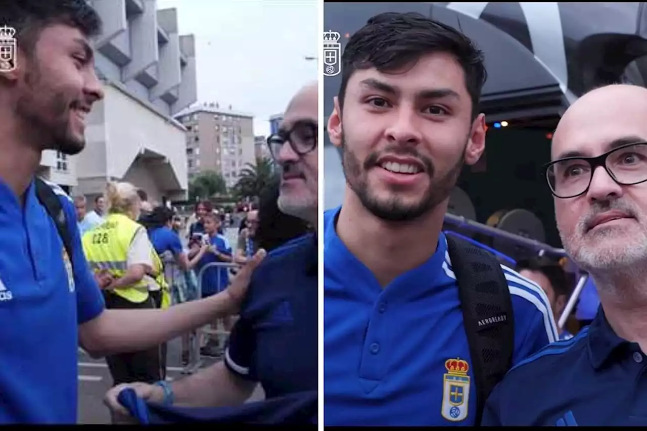 Alonso Aceves regala su jersey de debut con el Oviedo