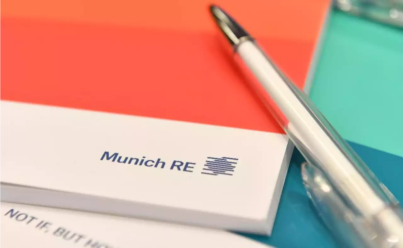 Munich Re hält trotz Gewinnein­bruch an Jahresziel fest | Börsen-Zeitung