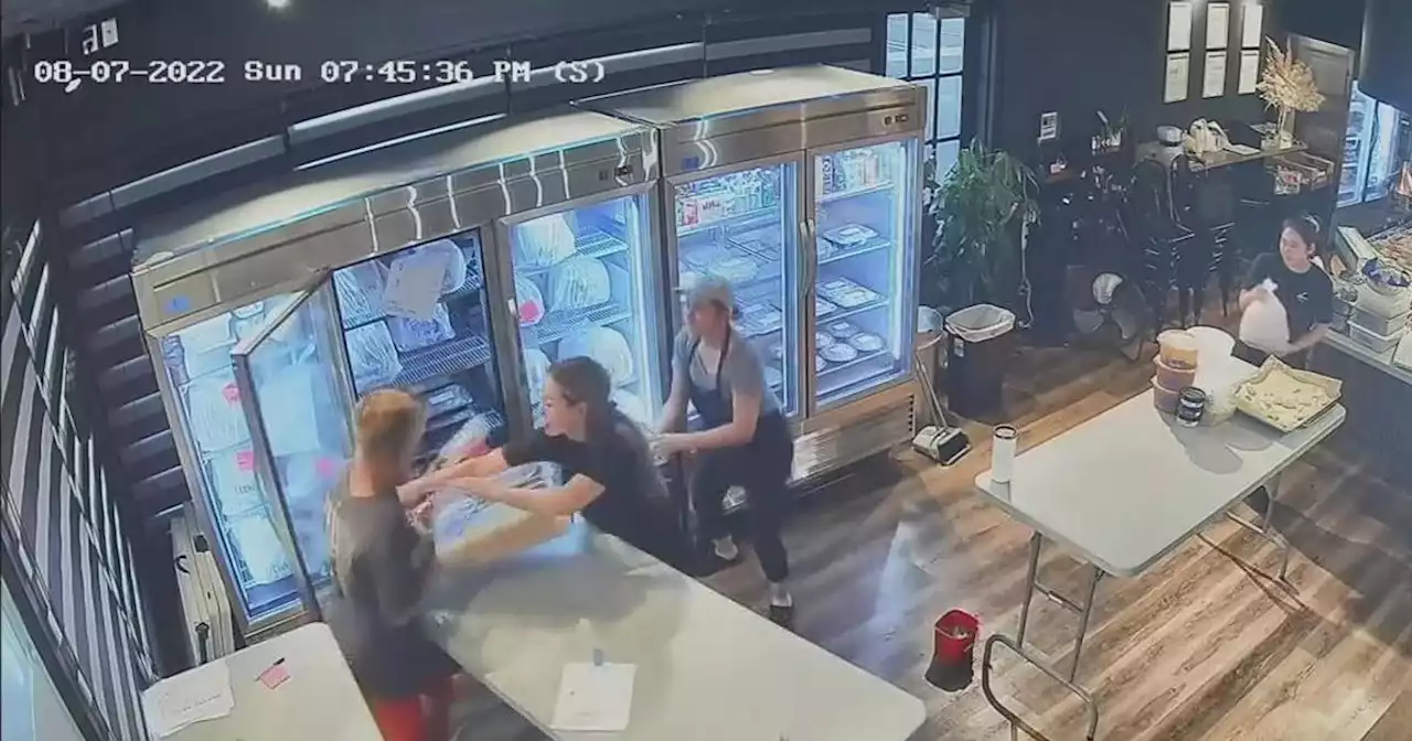 Man throws alcohol at Westminster restaurant workers while trying to steal food