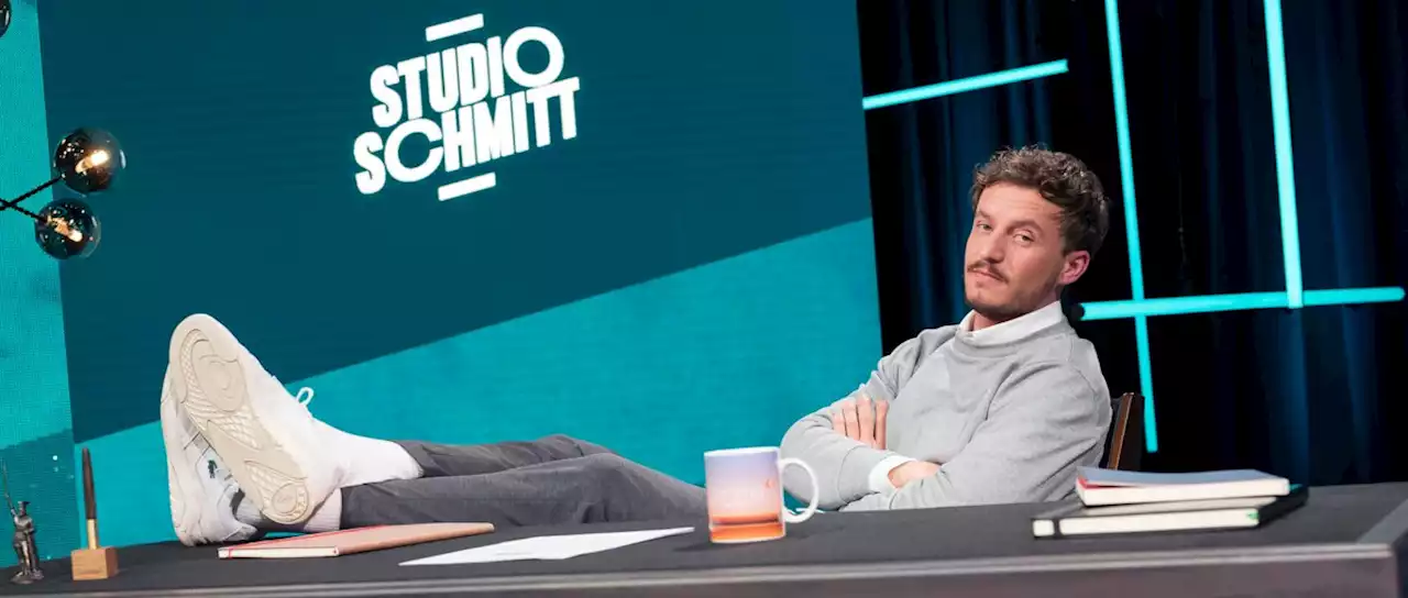 ZDFneo bringt 'Studio Schmitt' Ende September zurück - DWDL.de