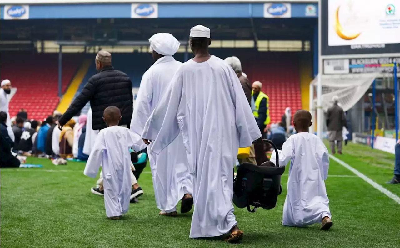 Ramah Suporter Muslim, Blackburn Rovers Fasilitasi Salat Magrib Di Ewood Park | Goal.com Indonesia