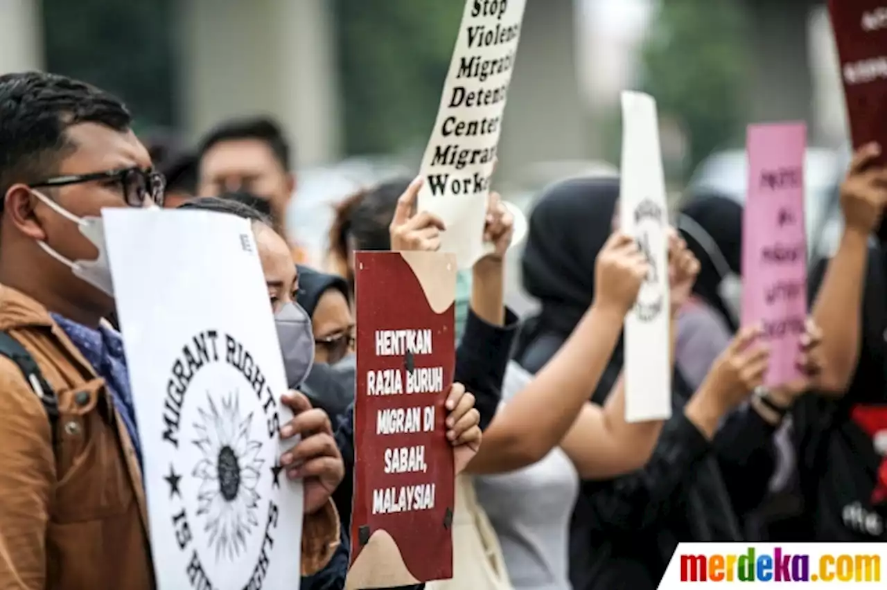 Foto : Pekerja Migran Tuntut Malaysia Hentikan Kekerasan di Pusat Tahanan Imigrasi | merdeka.com