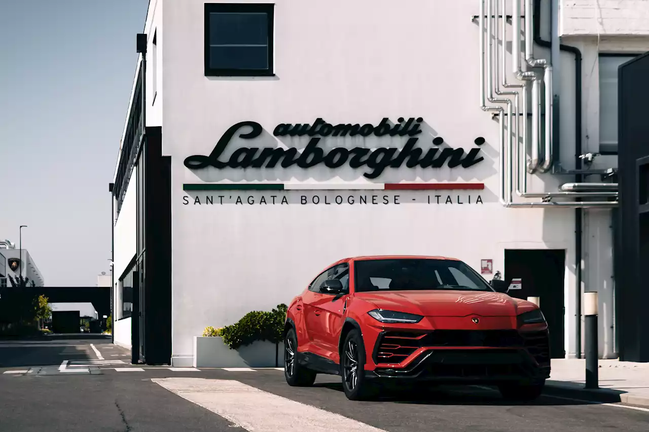 Lamborghini teases new Urus variant at Pikes Peak