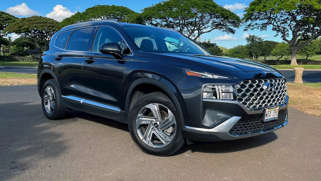 2022 Hyundai Santa Fe SEL 2.5 Review: What’s the Base Engine Like?